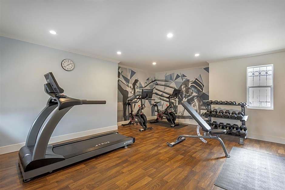 Best Western Plus Executive Suites