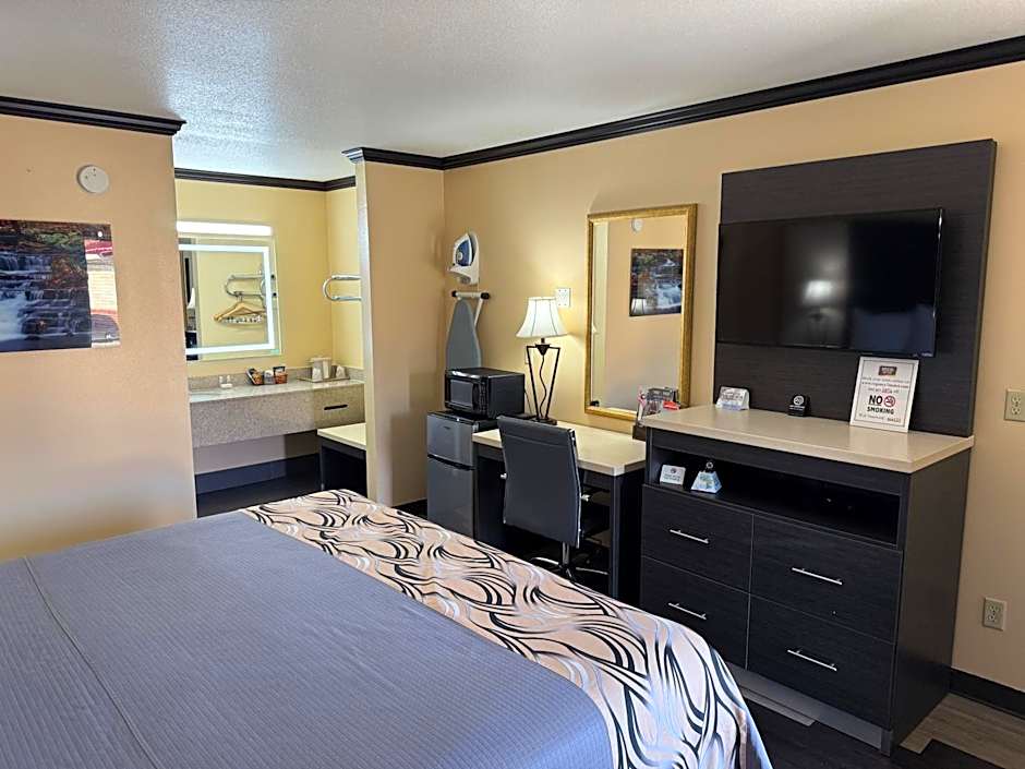 Regency 7 Motel