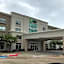 Holiday Inn Express & Suites Arlington North Stadium Area By IHG