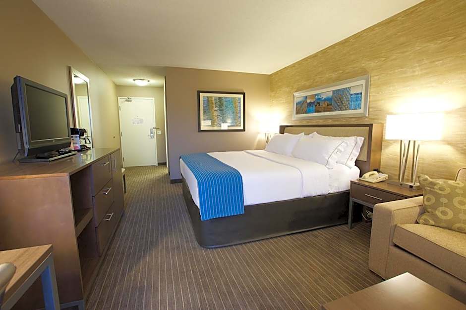 Holiday Inn Express Fargo - West Acres By IHG