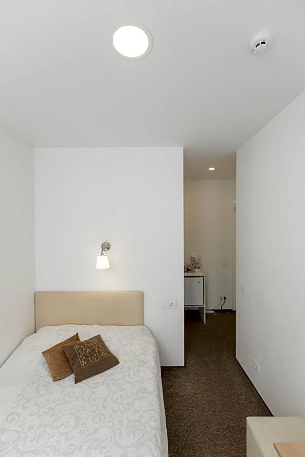Photo 1 of 17 of Standard 1 Double Bed or 2 Beds