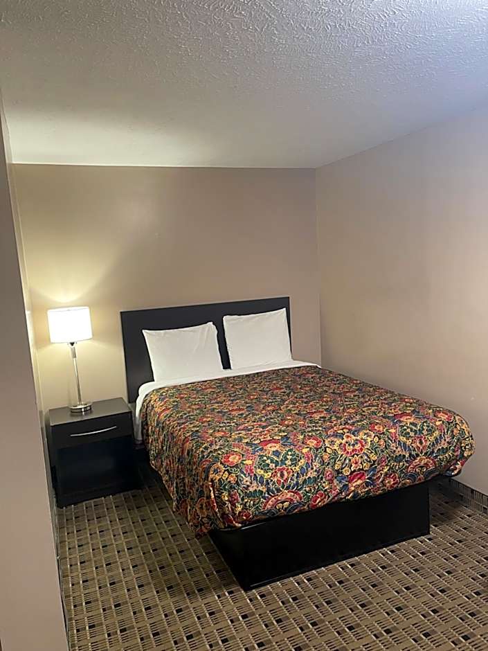 Economy Inn & Suites