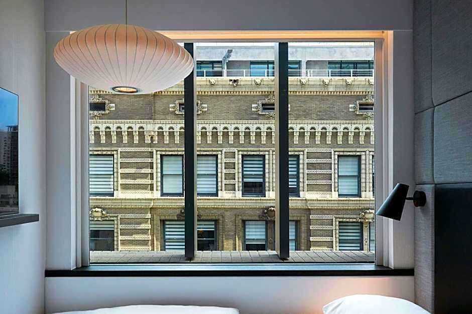 citizenM Los Angeles Downtown