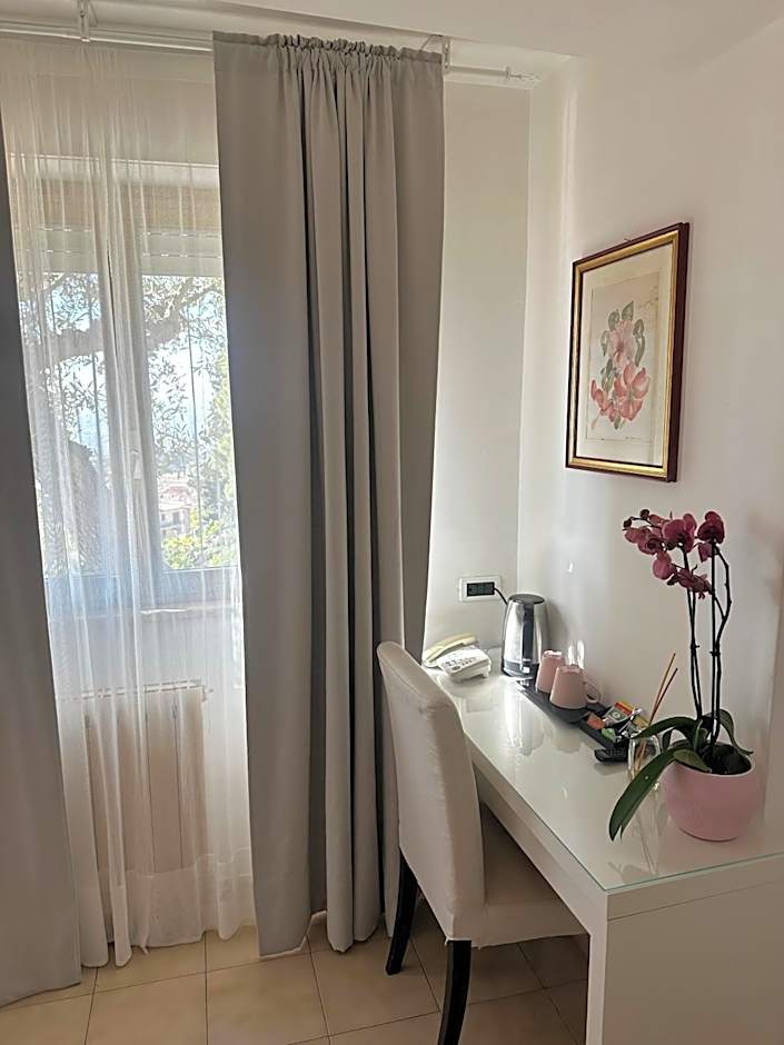 Villa Greta Hotel Rooms & Suites