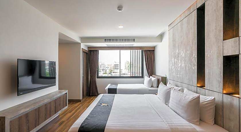 Acqua Hotel (SHA Plus)