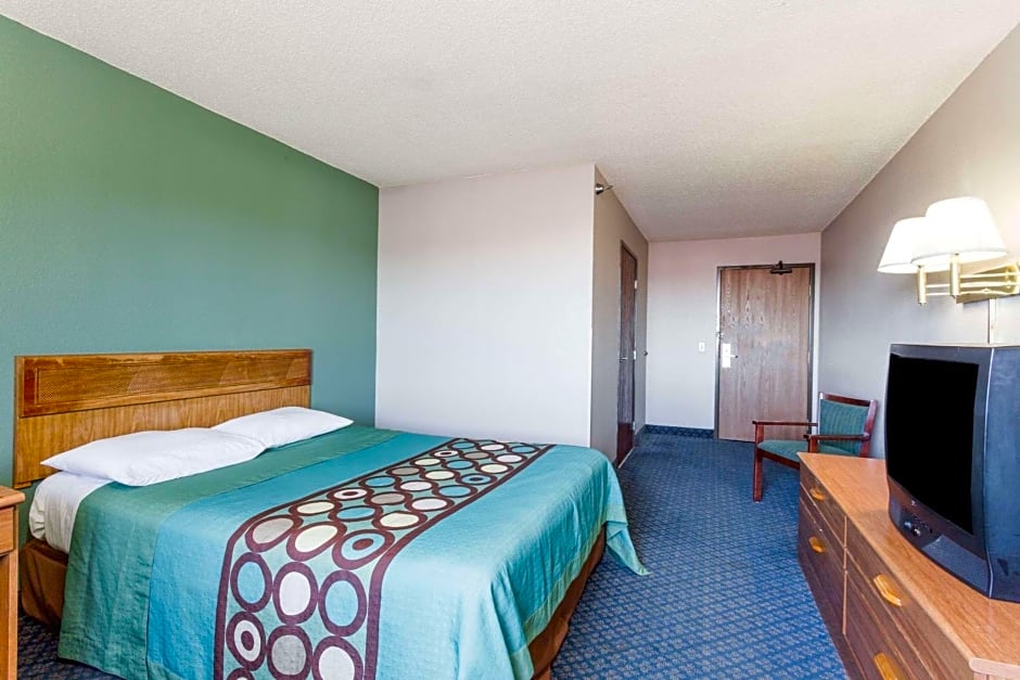 Super 8 by Wyndham Richmond Midlothian Turnpike