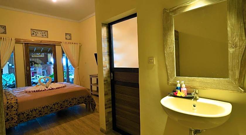 Uma Shanty Near to Lempuyang