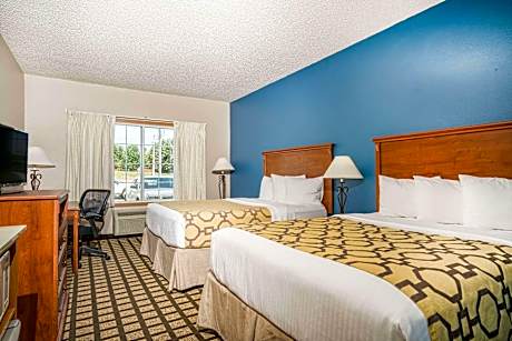 2 Queen Beds, Mobility Accessible Room, Roll-In Shower, Non-Smoking