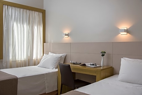 Twin Standard - 2 single beds