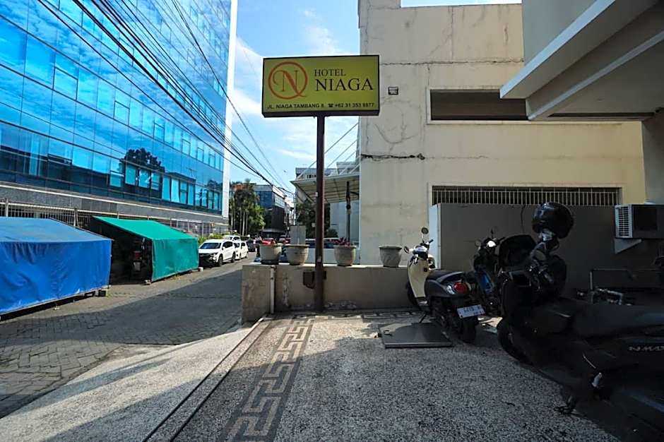 Townhouse Oak Hotel Niaga Surabaya