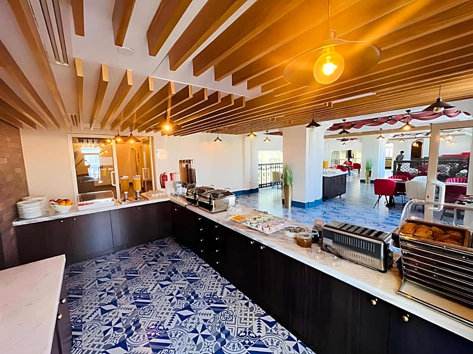 Central Inn Souq Waqif