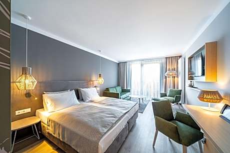 Deluxe Double or Twin Room with Balcony