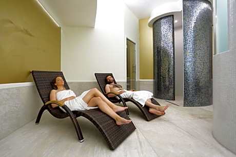 Deluxe Double or Twin Room with Spa Package (4 nights)