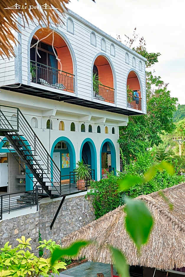 LePont Cat Ba Bungalow