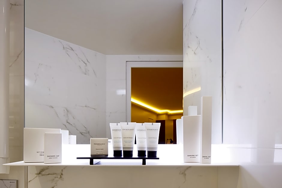 Hotel Petit Lafayette