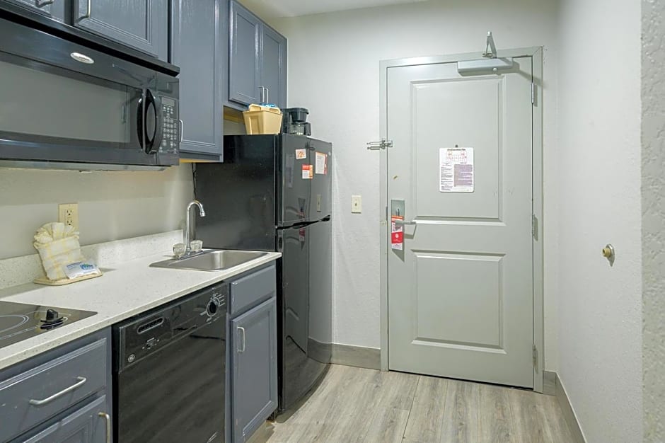 Hawthorn Extended Stay by Wyndham Panama City Beach
