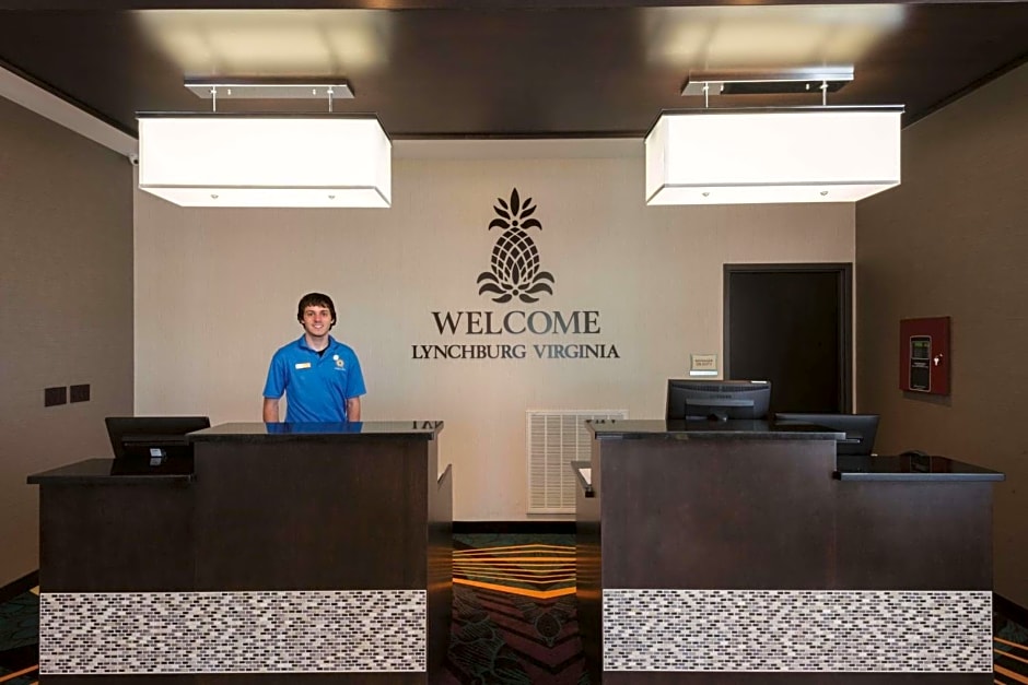 La Quinta Inn & Suites by Wyndham Lynchburg At Liberty Univ.