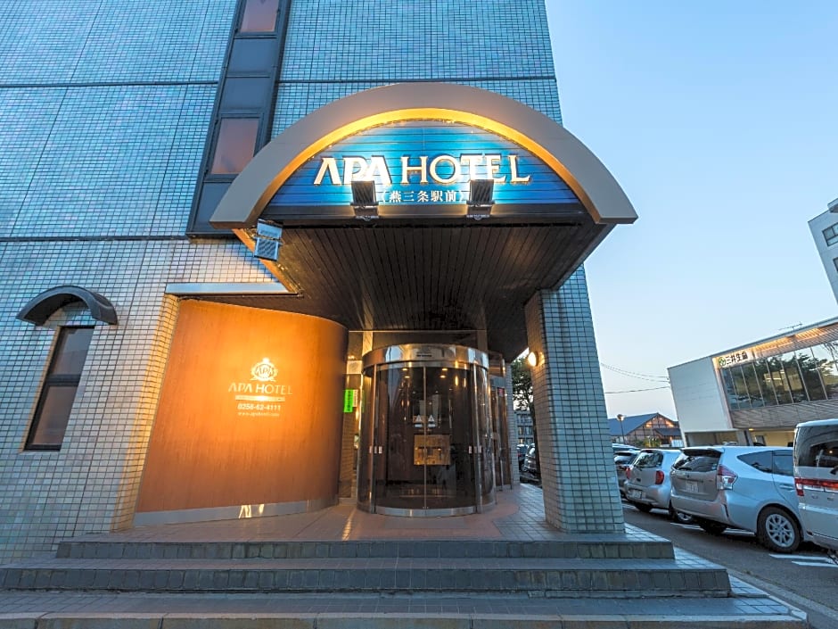 Apa Hotel Tsubamesanjo-Ekimae