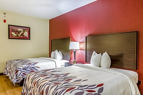 Deluxe 2 Queen Beds Smoke Free