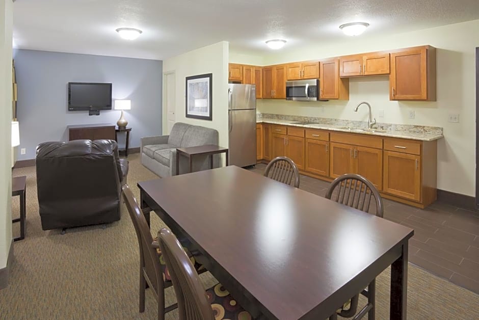 Fargo Inn and Suites