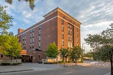 Hampton Inn & Suites Knoxville-Downtown