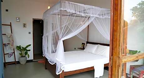 Sky Mountain Cafe with seaview