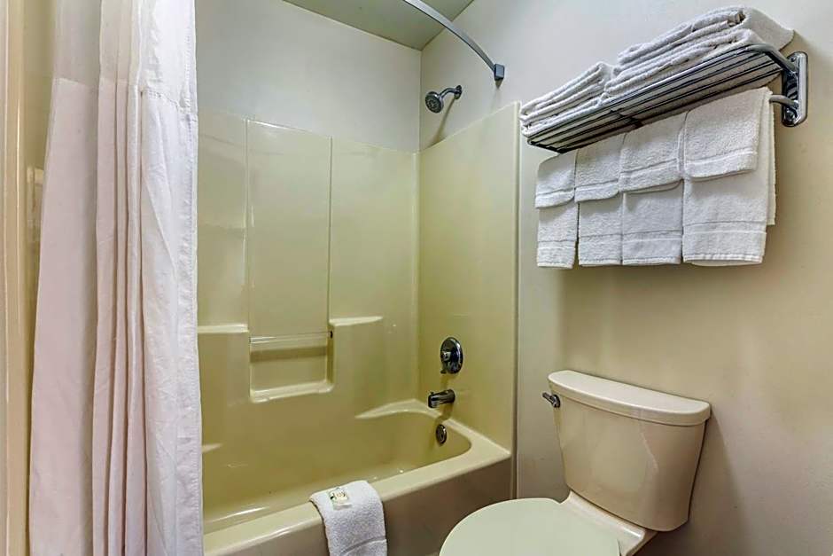 Quality Inn Johnson City