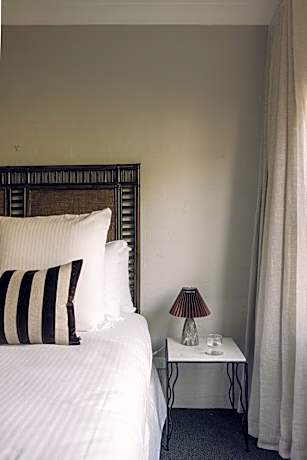 Wilkinson Room - Queen