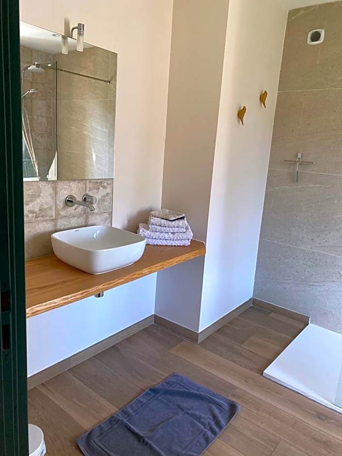 Maison La Devinière - sauna et spa compris accessibles toute l'année