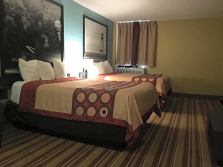 Super 8 by Wyndham Thunder Bay