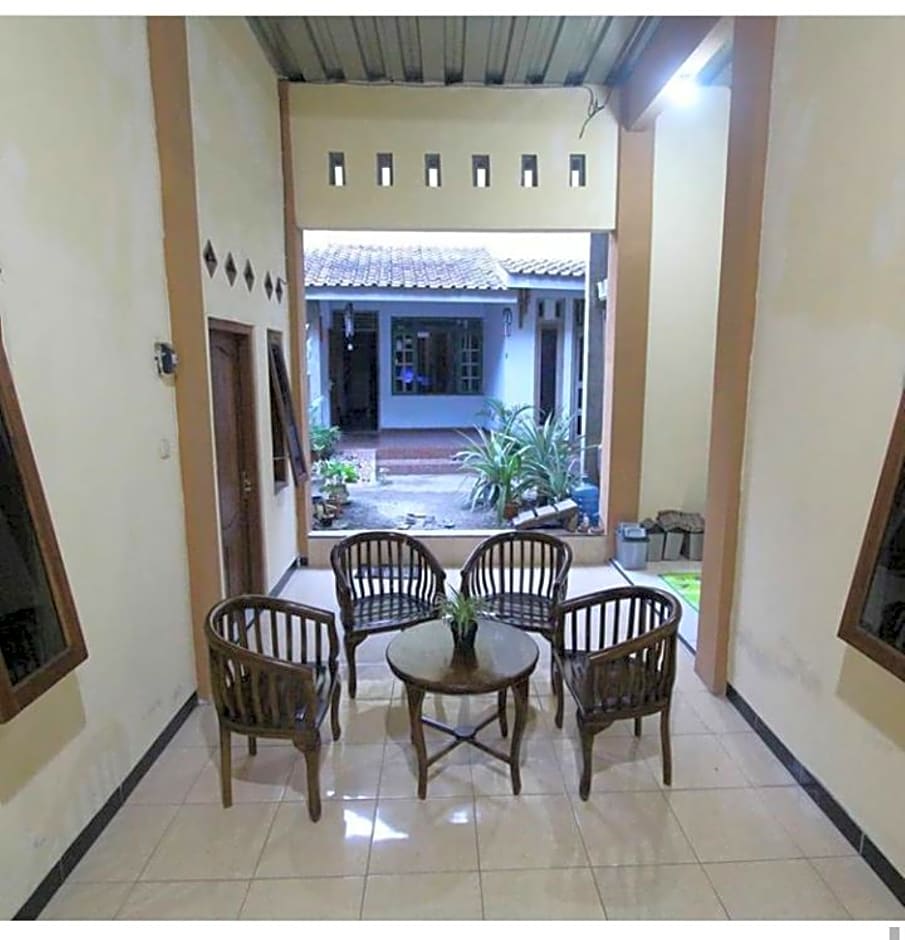 Homestay Sekar Syariah by ZUZU