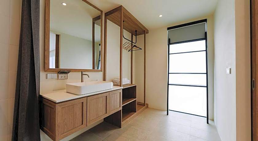 Shanti-Retreat Hotel