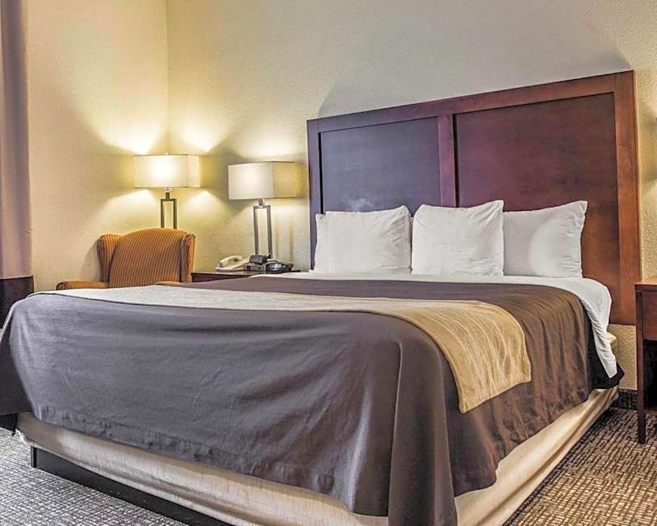 Comfort Inn & Suites