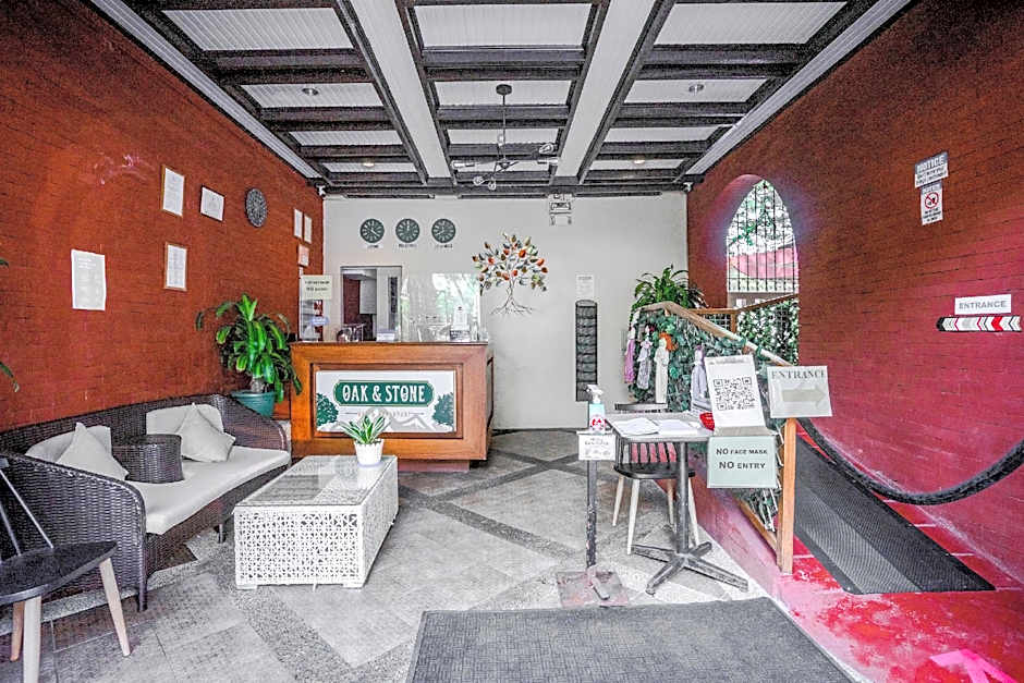 Oak and Stone Bed and Breakfast