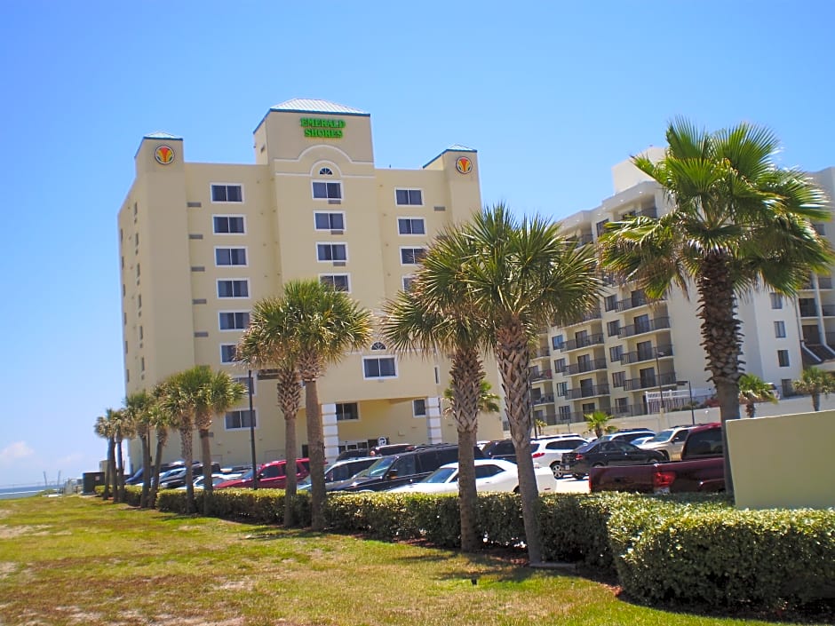 Emerald Shores Hotel
