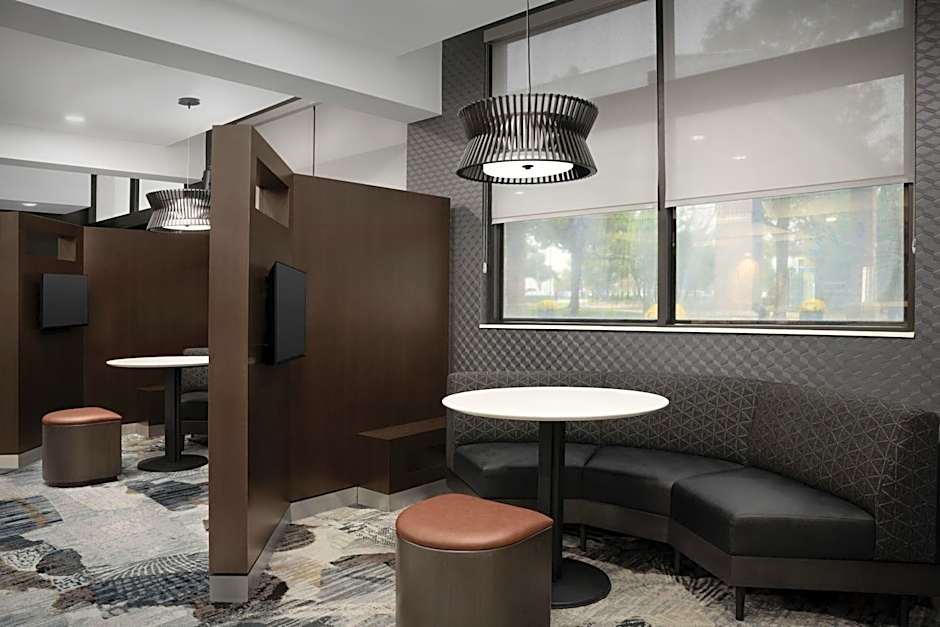Courtyard by Marriott Dallas Addison/Quorum Drive