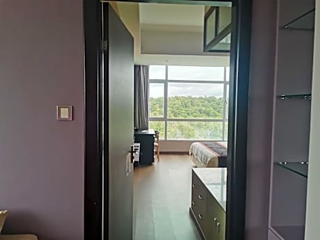 Executive Family Room