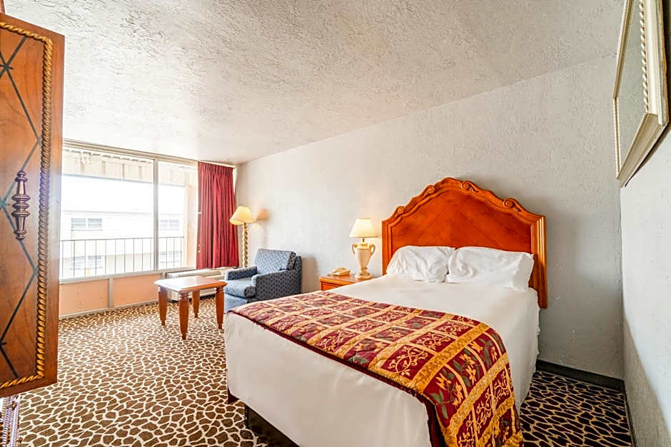 Castle Inn & Suites by OYO Lawton