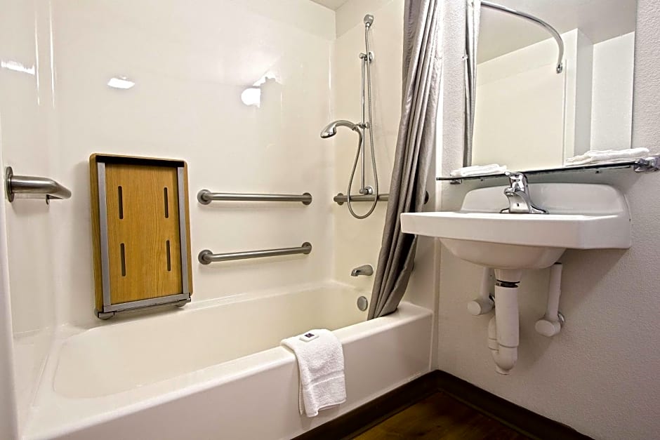 Motel 6-East Brunswick, NJ