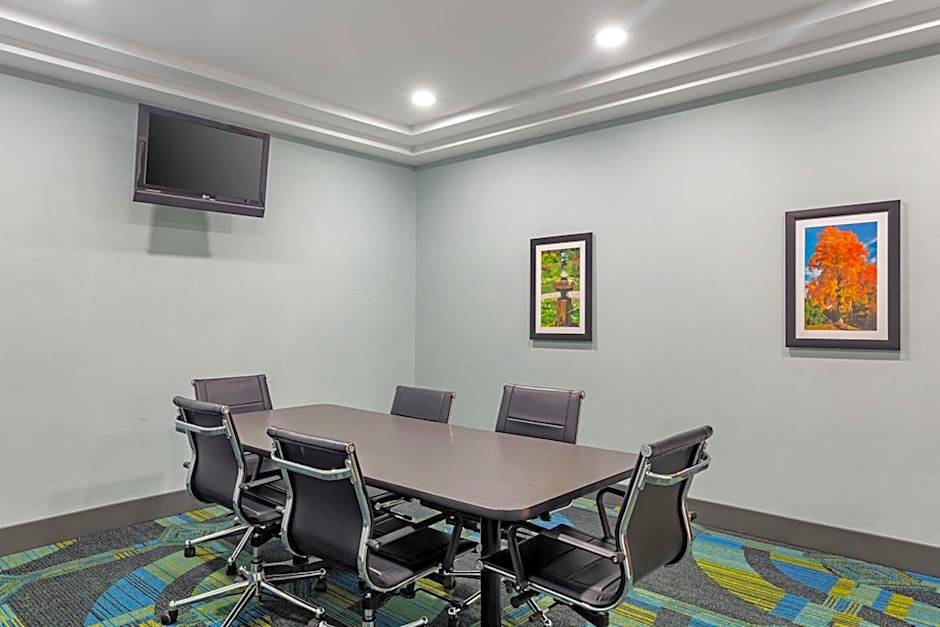 Best Western Plus North Shore Hotel