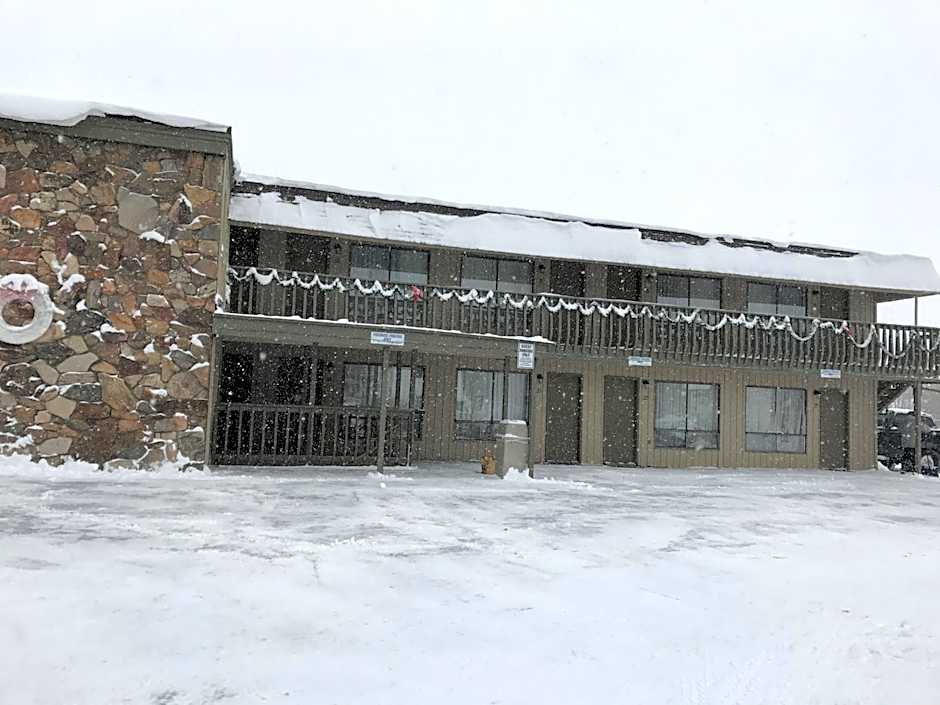 Snowshoe Motel