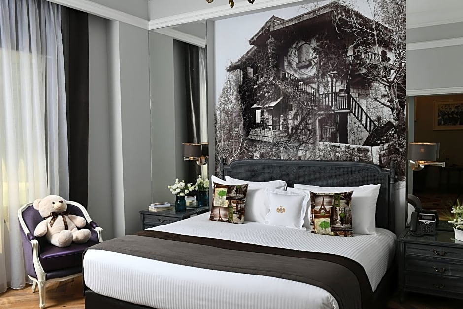 Le Bristol Hotel