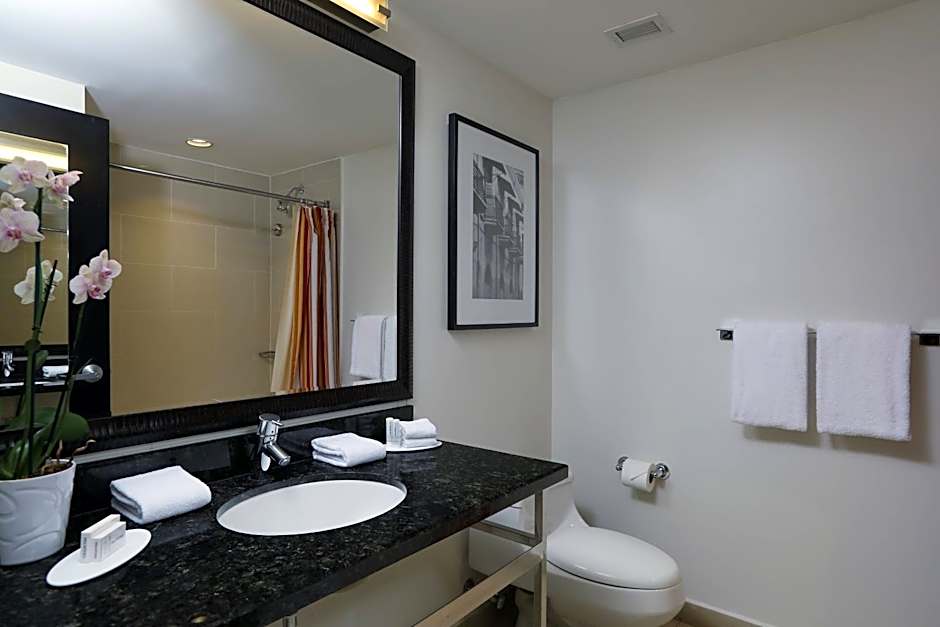 Courtyard by Marriott Panama Metromall