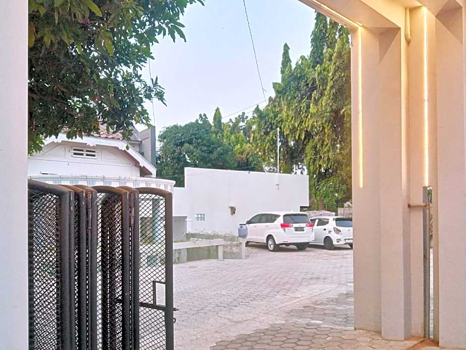 RedDoorz @ Hotel DPraya Pati