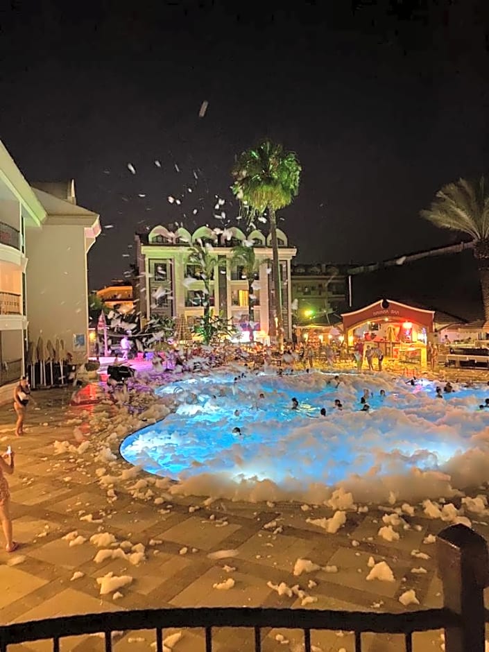 Club Anastasia - Family Hotel