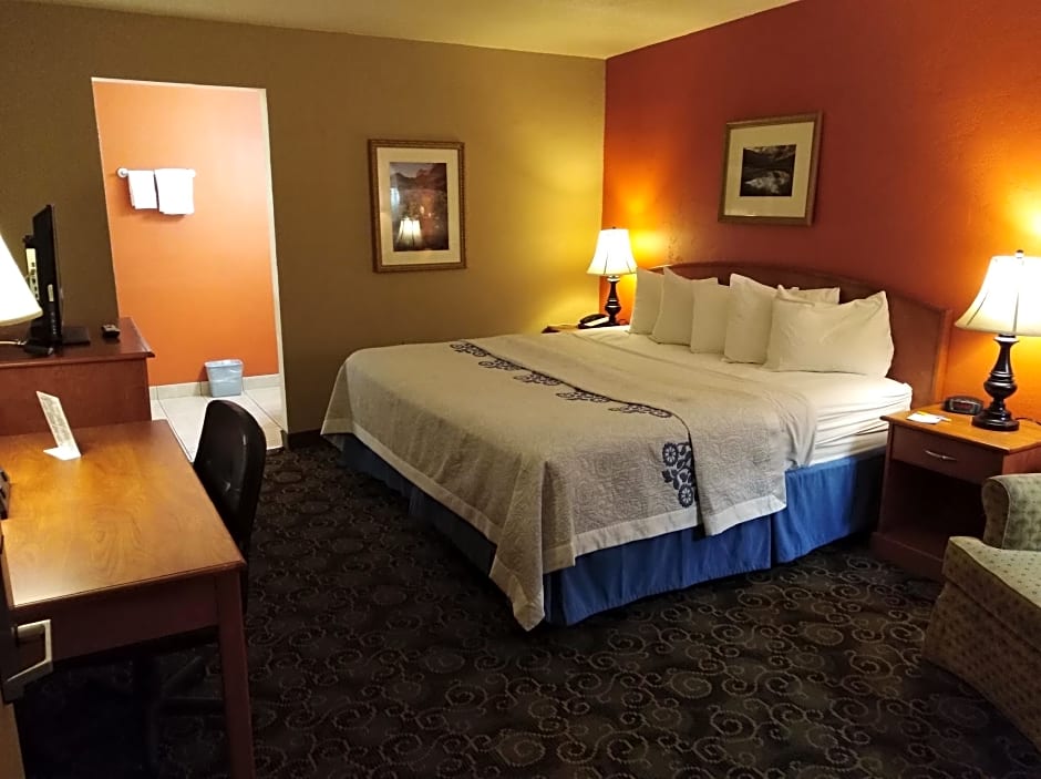 Days Inn by Wyndham Montrose
