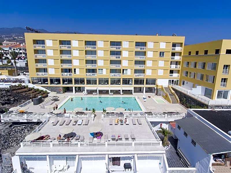 Atlantic Holiday Hotel