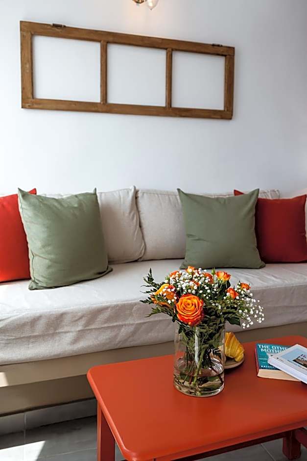 Mardanza Krokos Suites