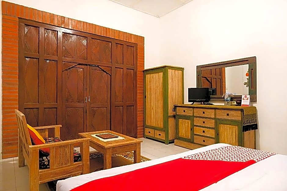 RedDoorz @ Griya Cemara Homestay Yogyakarta