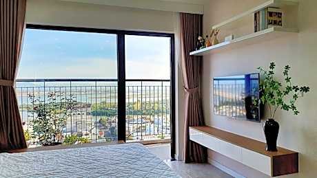 LUCKY CH 1403 THE LIGHT